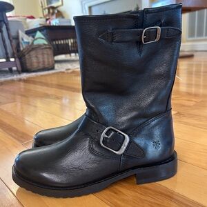 NWT FRYE Veronica Short Black Leather Buckle Moto Inspired Boots for Women